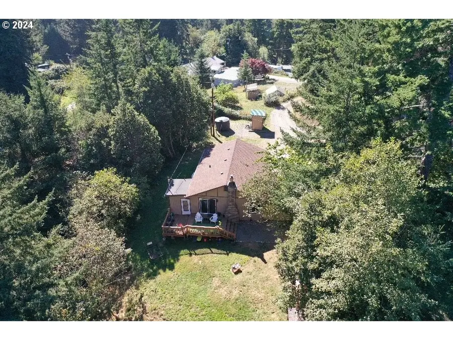 27571 Sitka Ln, Gold Beach, OR 97444 - Image #2