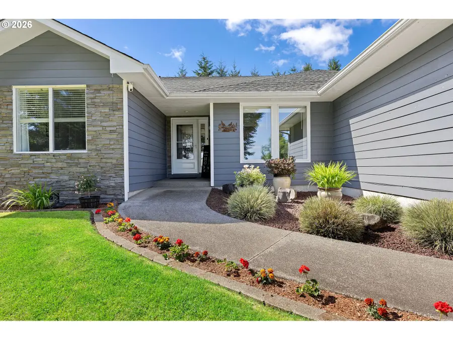 42224 Tiffany Ln, Astoria, OR 97103 - #2