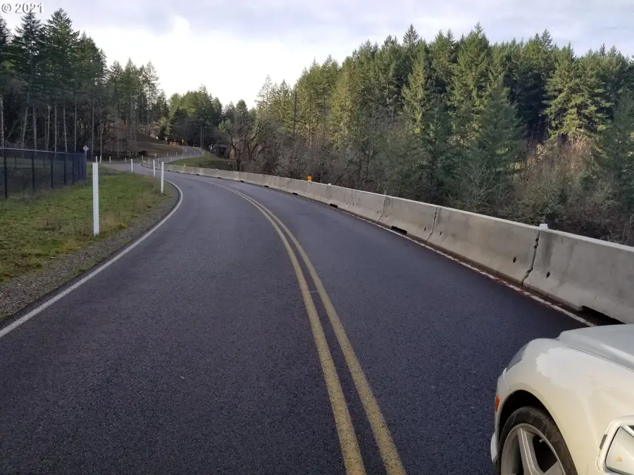 2655 NW Foothill Dr, Corvallis, OR 97330 - Image #2