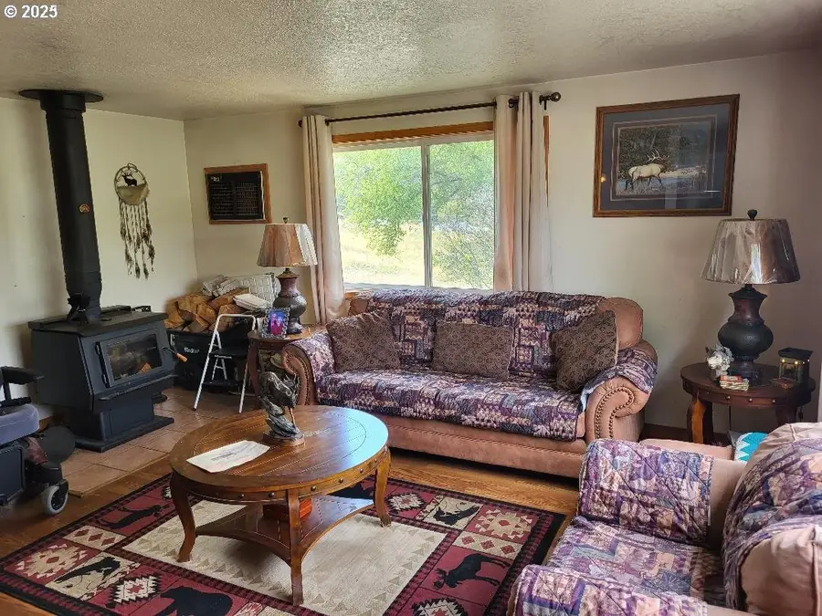 304 SE Hillcrest Dr, John Day, OR 97845 - Image #3