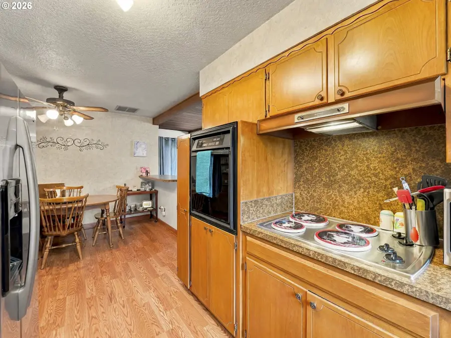 16948 NE Clackamas St, Portland, OR 97230 - #3
