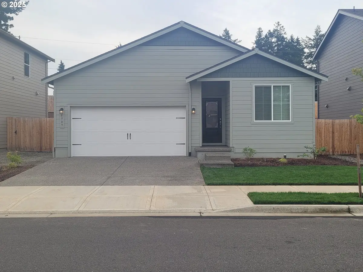5909 NE 68th St, Vancouver, WA 98661 - Image #1