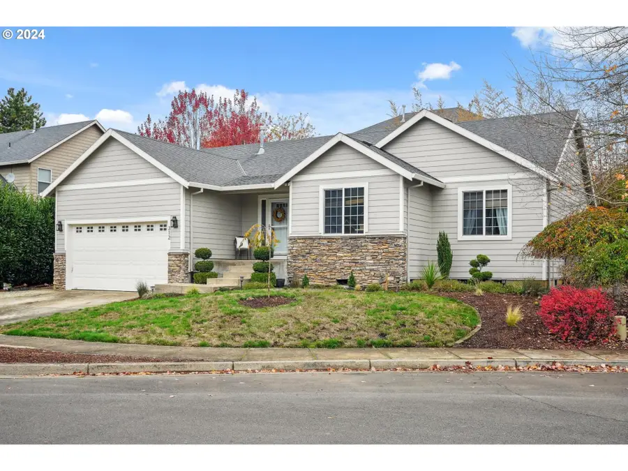 312 Division St Ne, Silverton, OR 97381 - Image #2