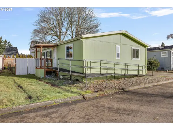 15217 SE Louise Ln, Clackamas, OR 97015