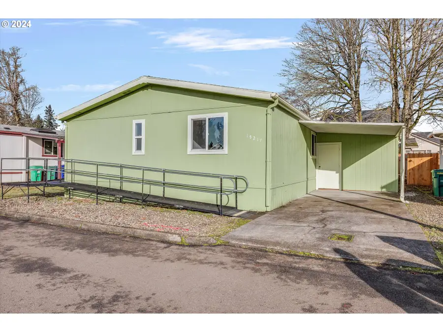 15217 SE Louise Ln, Clackamas, OR 97015 - Image #3