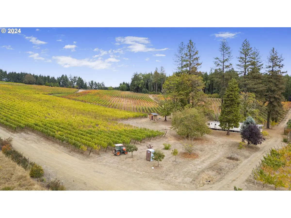 25219 High Pass Rd, Junction City, OR 97448 - Image #1