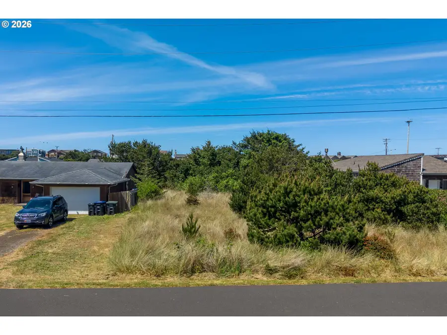 1306 NW Parker Ave, Waldport, OR 97394 - #2