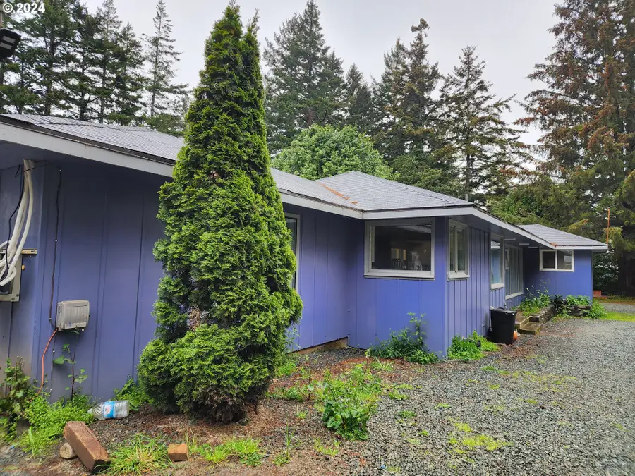 43460 Nicholson Dr, Port Orford, OR 97465 - Image #2