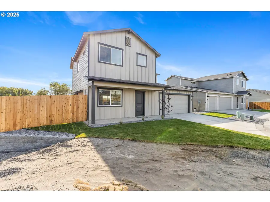 1734 NE 9th Pl, Hermiston, OR 97838 - Image #2