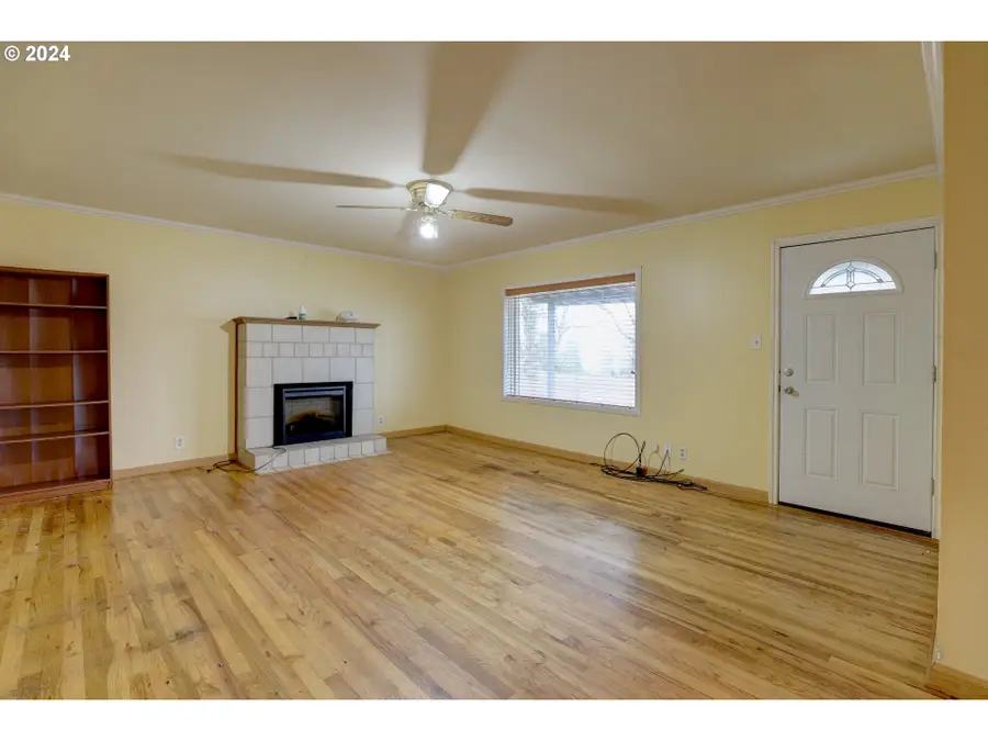 5700 Highway 30w, Rowena, OR 97058 - Image #3