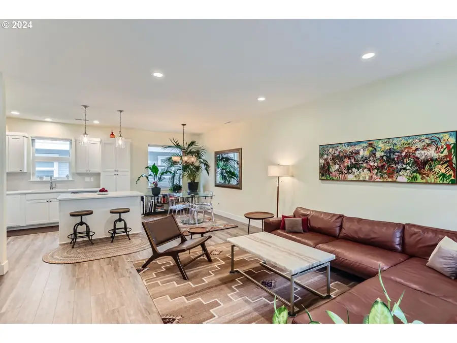 11331 SW Capitol Hwy, Portland, OR 97219 - Image #2