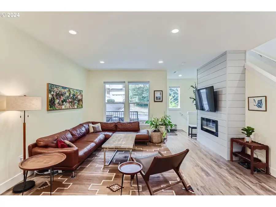 11331 SW Capitol Hwy, Portland, OR 97219 - Image #3