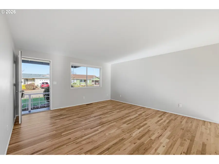 1386 Vanderbeck Ln, Woodburn, OR 97071 - Image #3