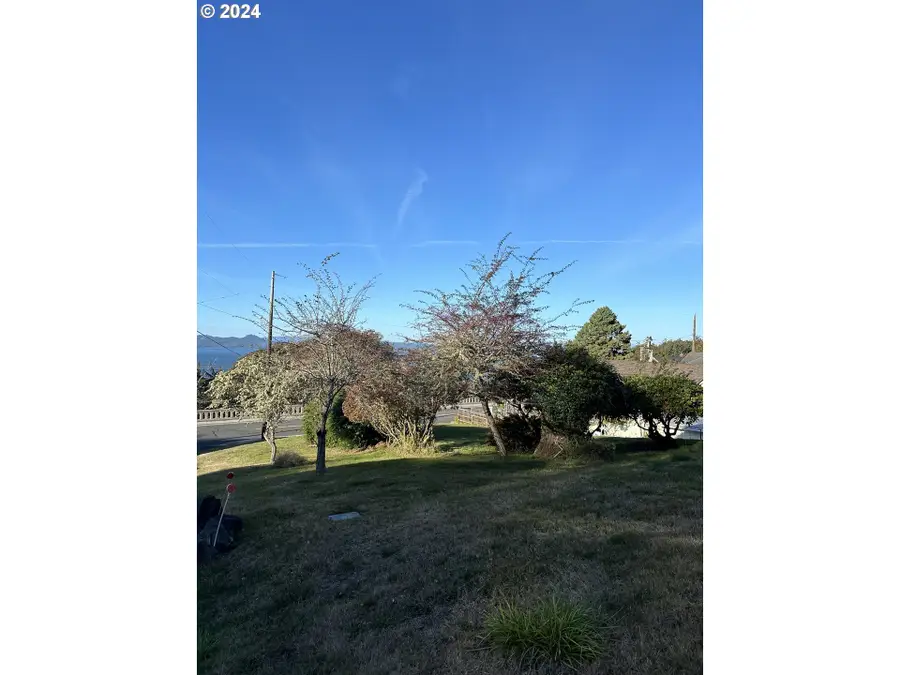 0 19th St, Astoria, OR 97103 - Image #2