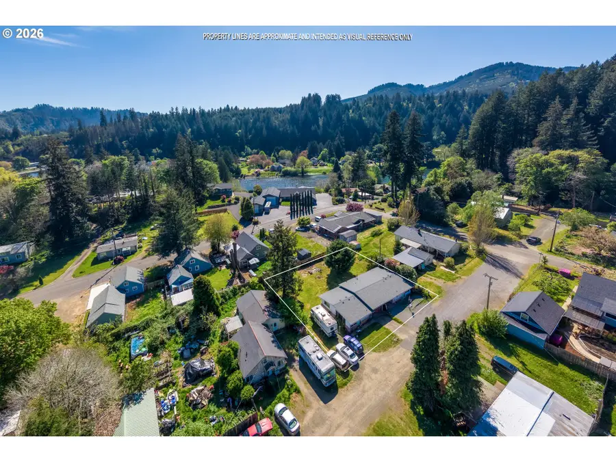 11766 Walnut Ave, Mapleton, OR 97453 - #3