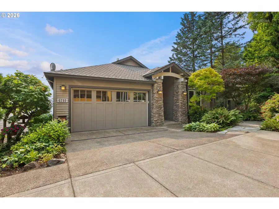 6719 S Corbett Ave, Portland, OR 97219 - #2