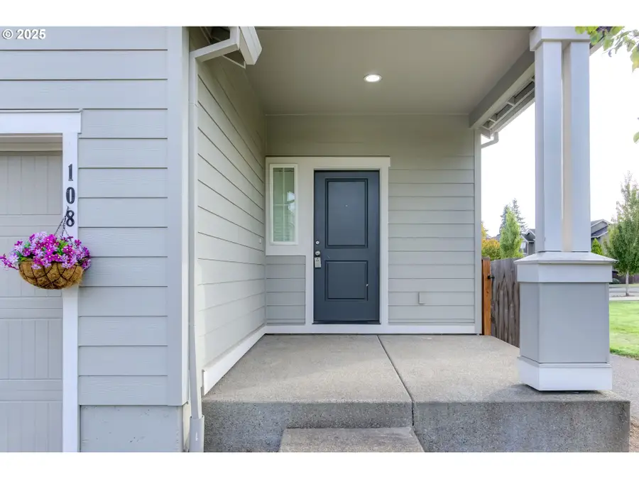 108 N 34th Ct, Ridgefield, WA 98642 - Image #3