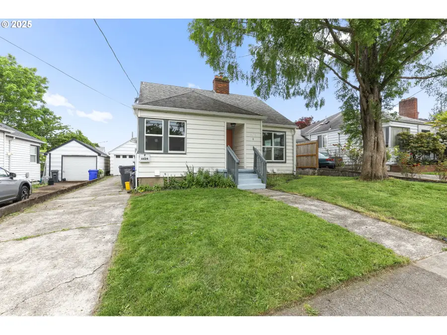 6824 N Commercial Ave, Portland, OR 97202 - Image #3