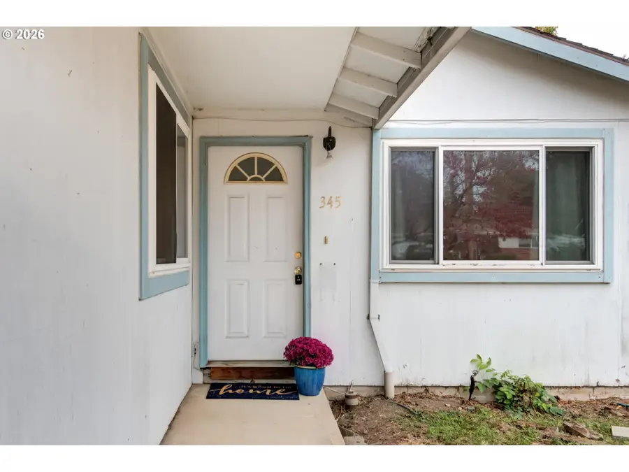 345 W Exeter St, Gladstone, OR 97027 - #2