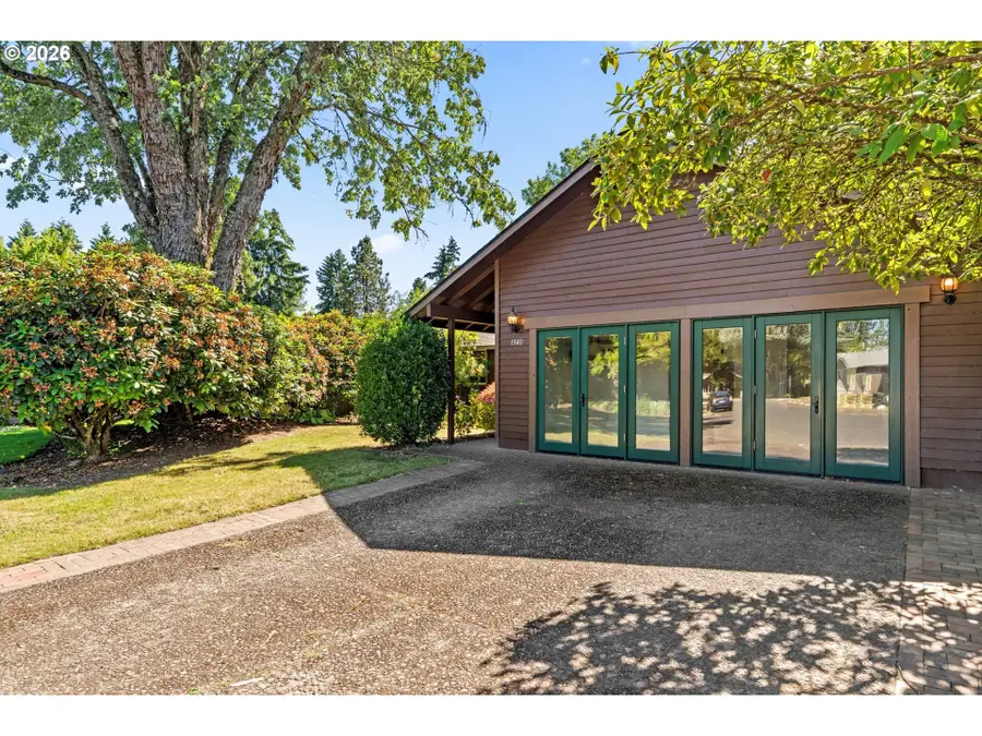 1940 Tarpon St, Eugene, OR 97401 - #2