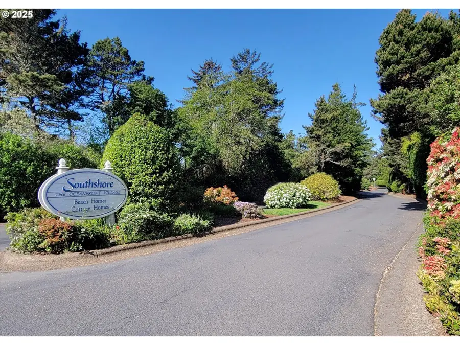 5852 SW Cupola Dr, South Beach, OR 97366 - Image #2