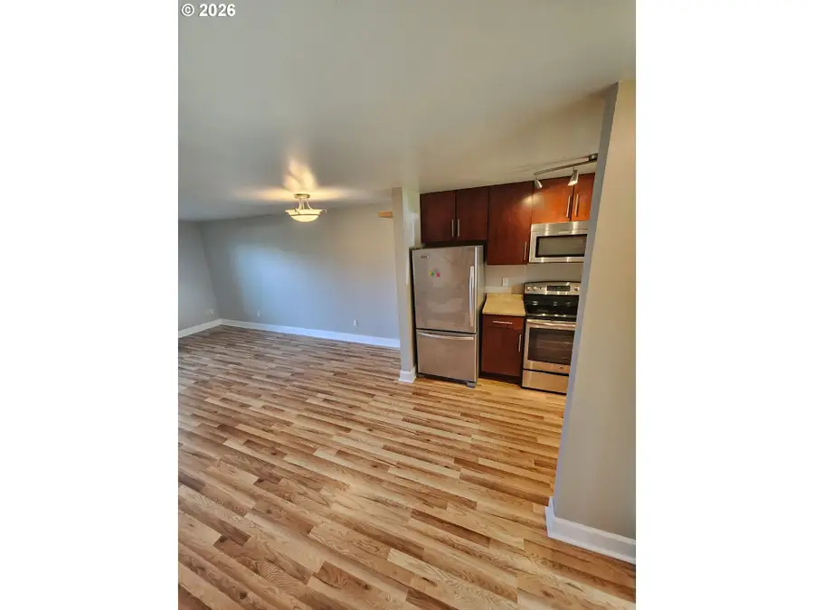 1706 Avalon Way #B6, Hood River, OR 97031 - #3