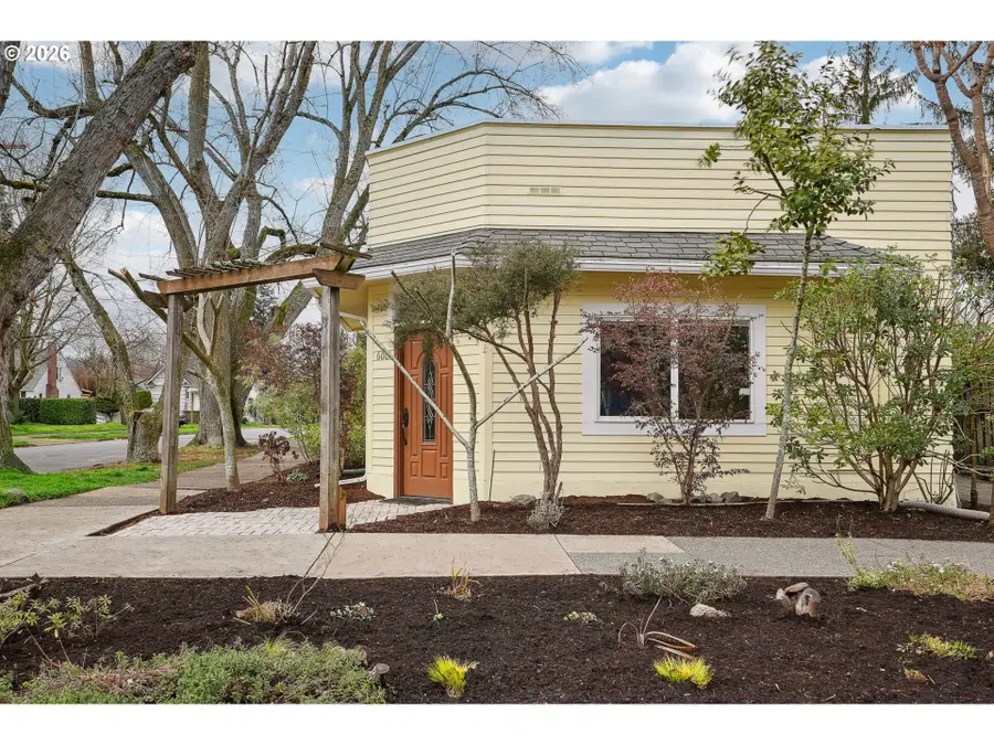 6001 N Delaware Ave, Portland, OR 97217 - #2