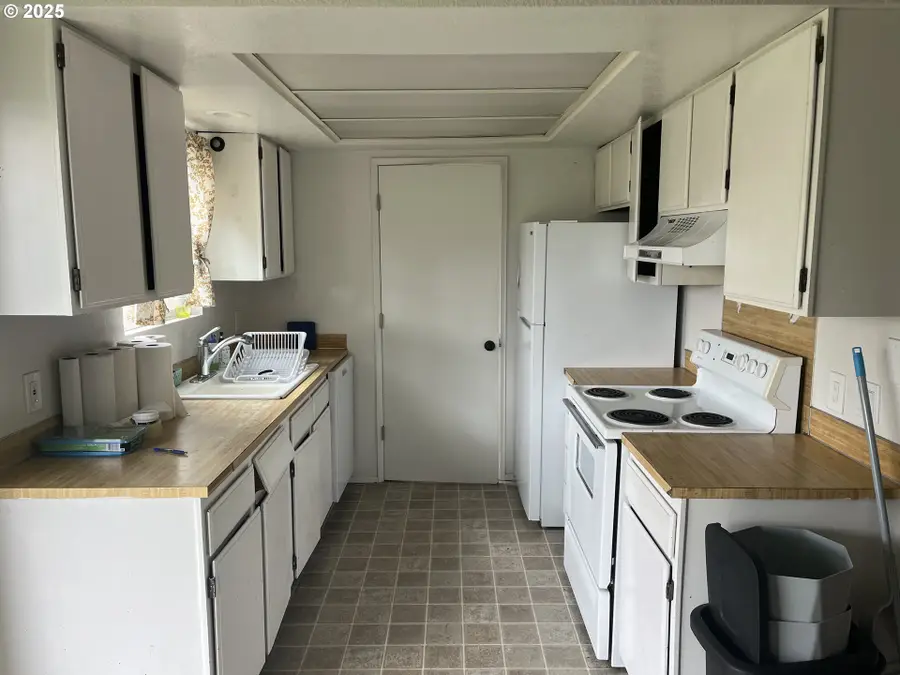 4554 Woodsboro St, Eugene, OR 97402 - Image #3