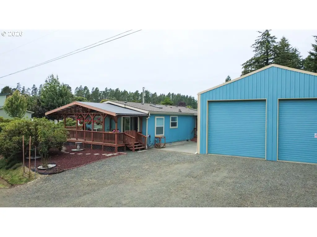 600 Tiara St, Lakeside, OR 97449 - #1