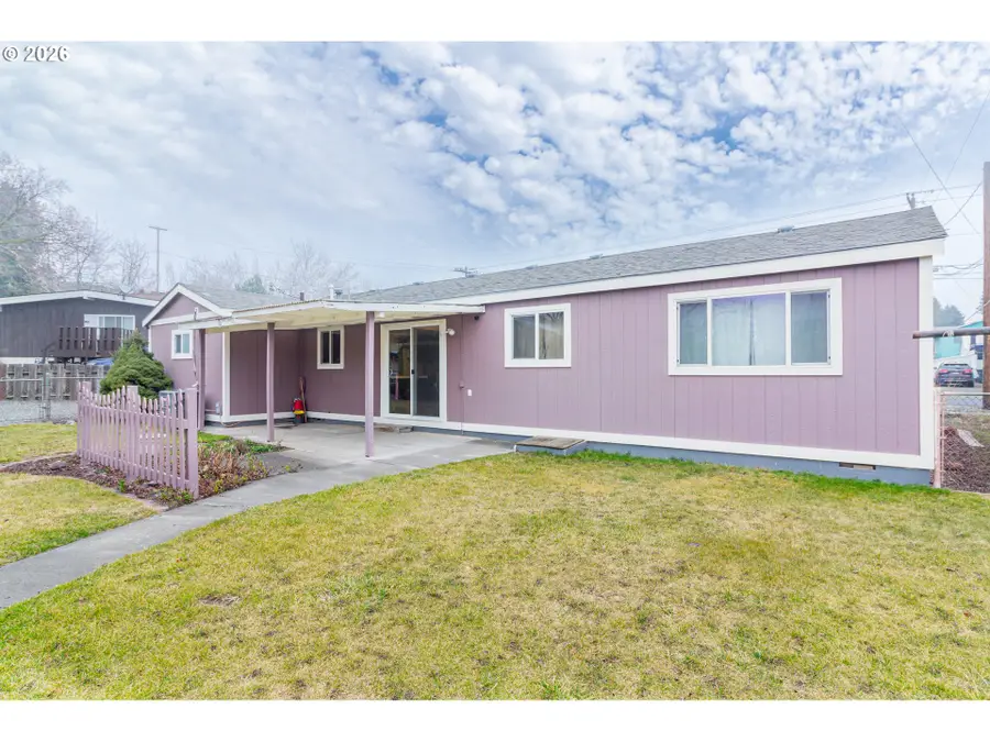 165 Willow Dr, Stanfield, OR 97875 - Image #2