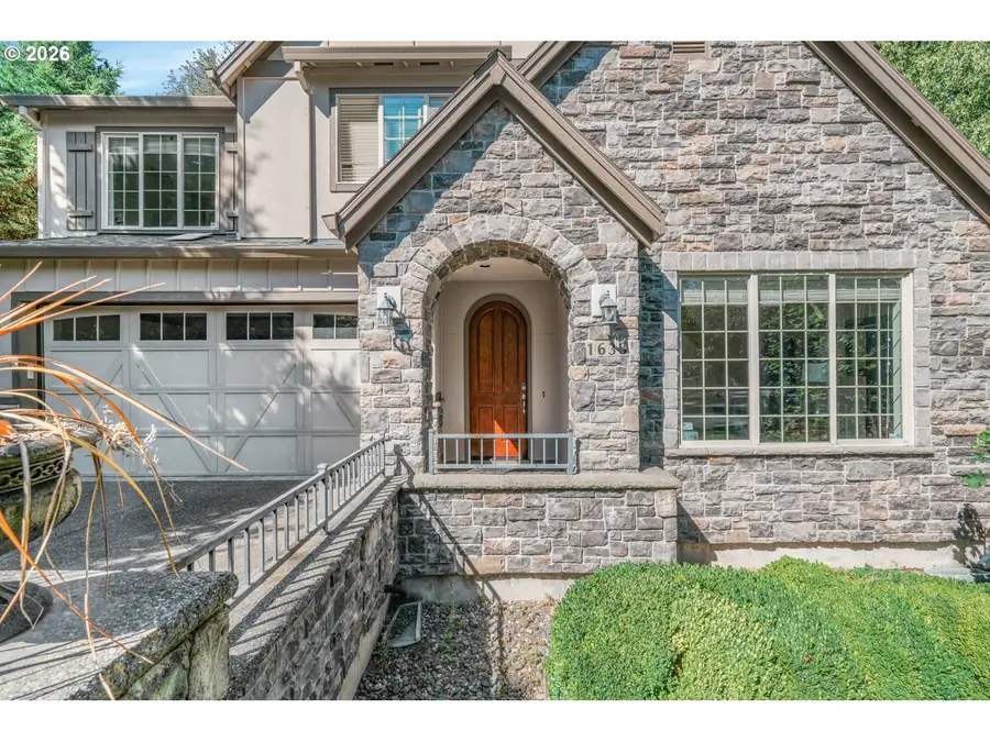 1633 SW Joshua St, Portland, OR 97219 - #2