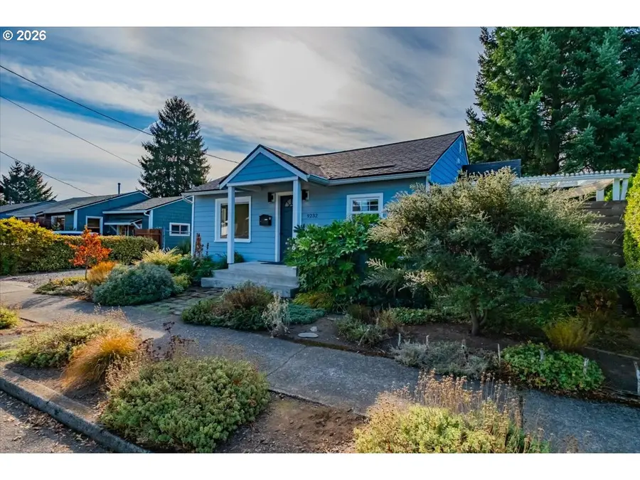 9232 SE Harrison St, Portland, OR 97216 - #2