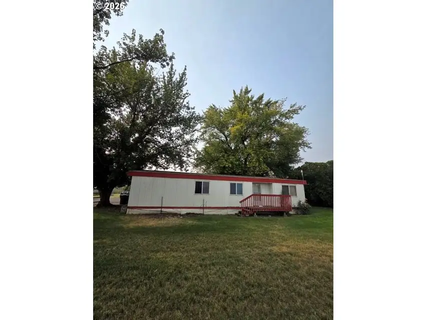 710 E Elm Ave, Hermiston, OR 97838 - #1