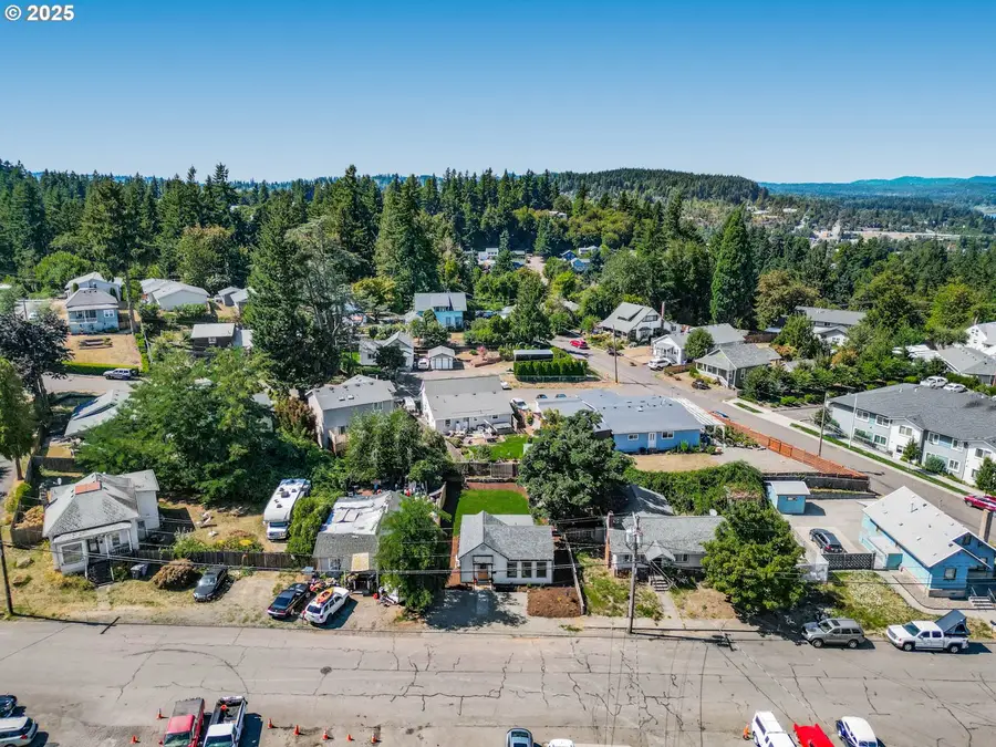 414 Pleasant Ave, Oregon City, OR 97045 - Image #2