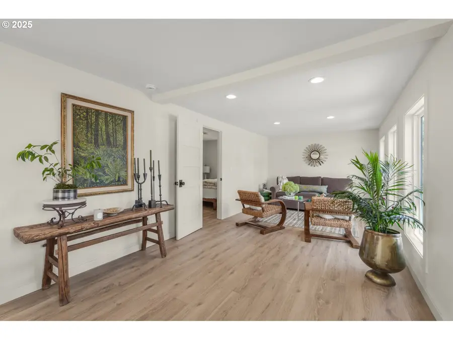 414 Pleasant Ave, Oregon City, OR 97045 - Image #3