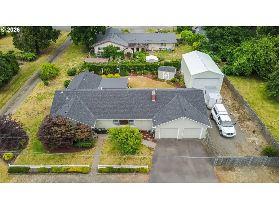 2537 B St, Hubbard, OR 97032 - #2