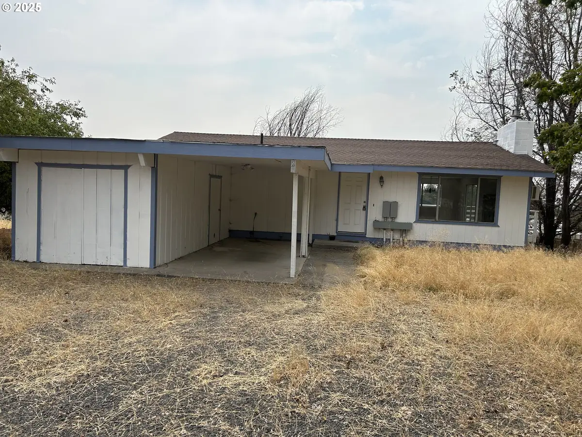 1735 NE Hilltop Ln, Madras, OR 97741 - Image #1