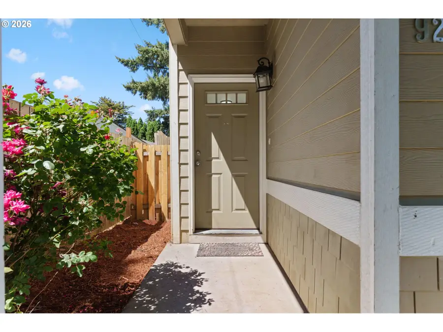 9205 N Macrum Ave, Portland, OR 97203 - #3