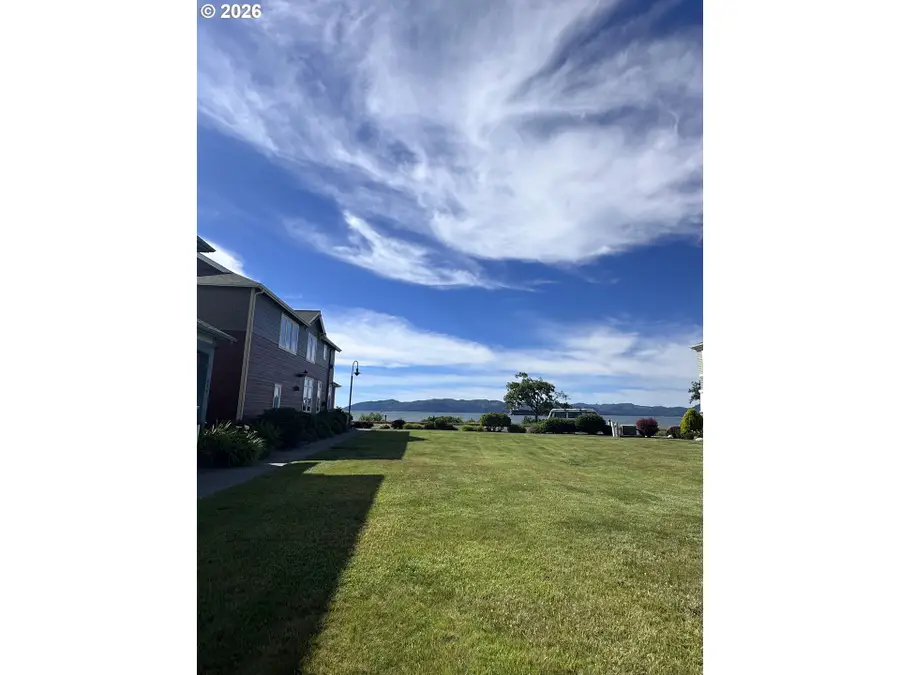 240 Round House Rd, Astoria, OR 97103 - #3