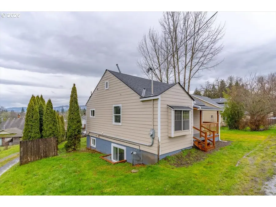 175 NW 3rd St, Willamina, OR 97396 - #3