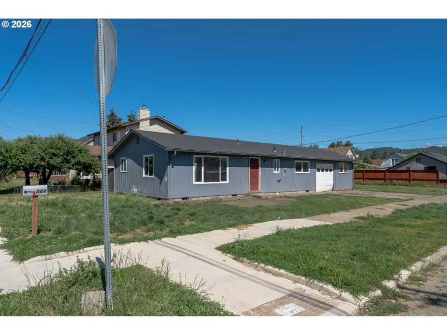 544 SW 1st St, Sheridan, OR 97378 - #2