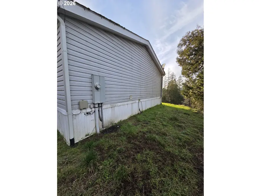 781 Pine Ridge Dr, Glide, OR 97443 - #2