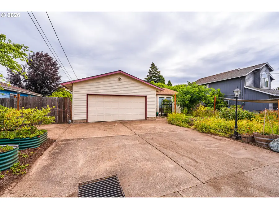 3457 Mahlon Ave, Eugene, OR 97401 - #2