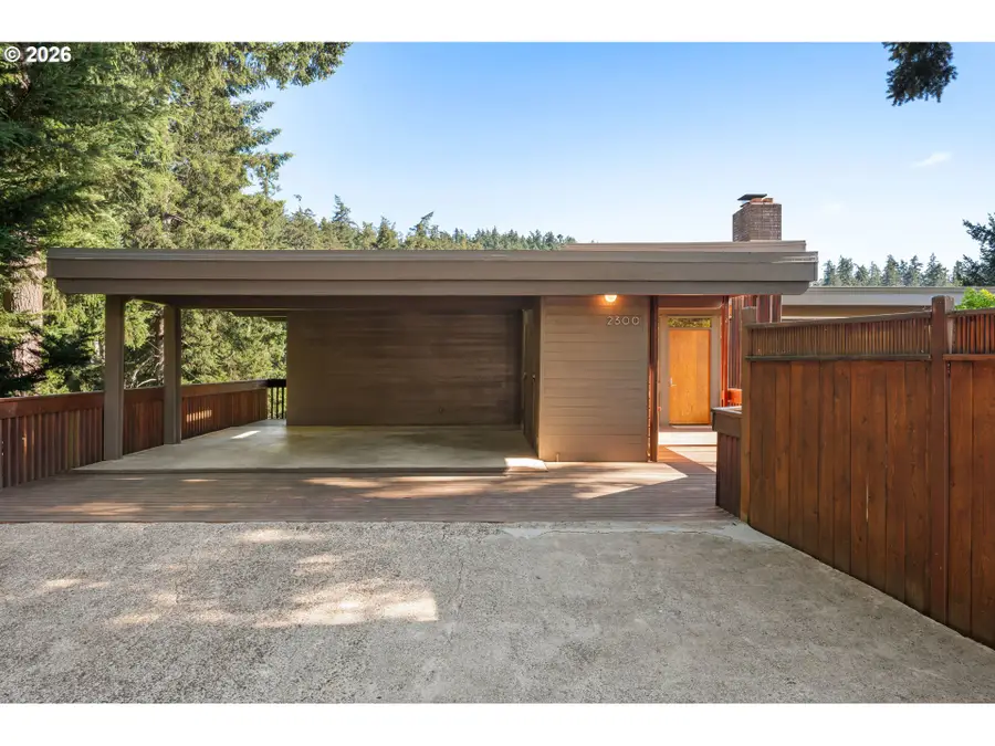 2300 Parkside Ln, Eugene, OR 97403 - #2