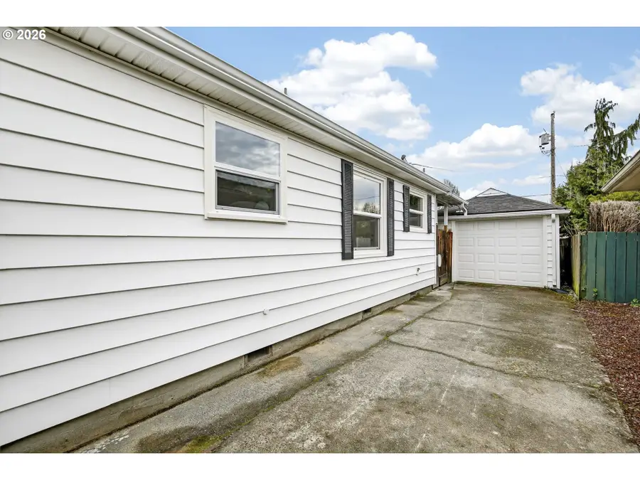 520 24th Ave, Longview, WA 98632 - #3