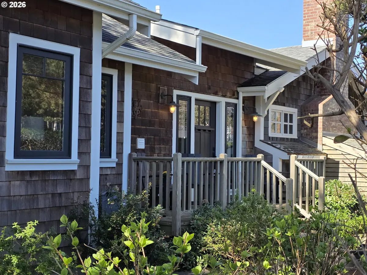 108 W Madison St, Cannon Beach, OR 97110 - #1