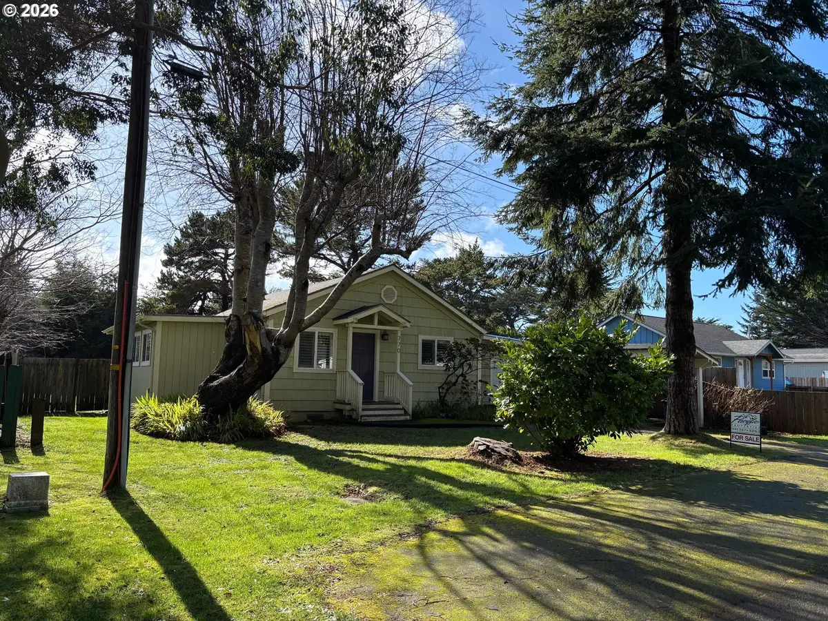 770 9th St Se, Bandon, OR 97411 - #1