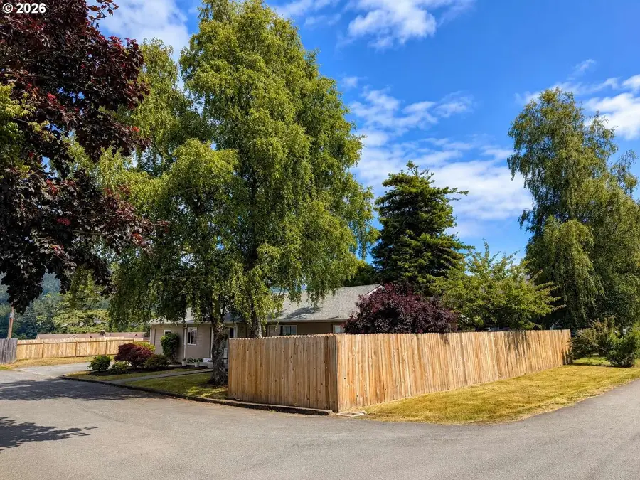 314 Del Norte Ln, Brookings, OR 97415 - #3