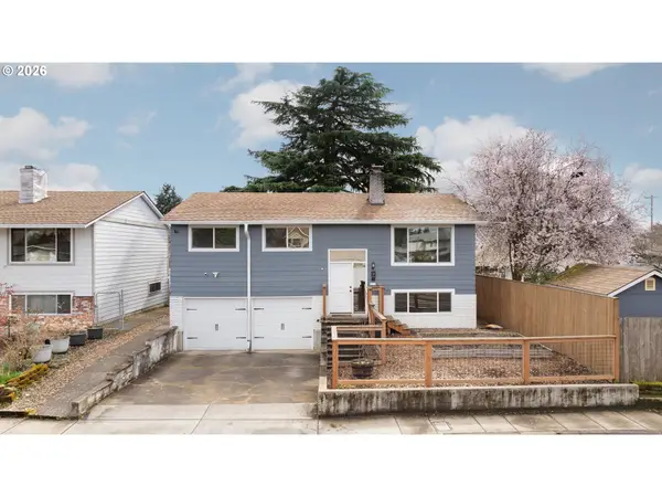 9216 SE Market St, Portland, OR 97216