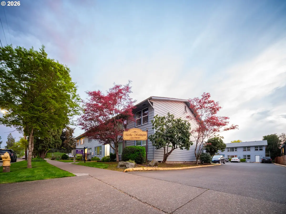 302 Monmouth Ave, Monmouth, OR 97361 - #1